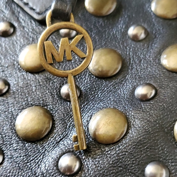 ●●REDUCED●●EXCELLENT AUTHENTIC  Michael Kors purse - Picture 3 of 12